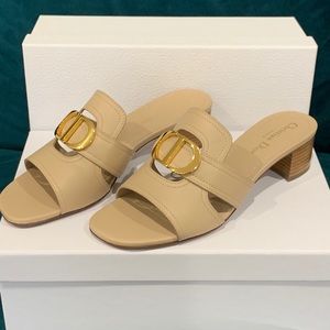 SOLD - Dior 30 Montaigne Nude Size 38.5